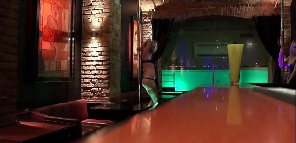  Amateur stripper fucks and grinds in POV at the club